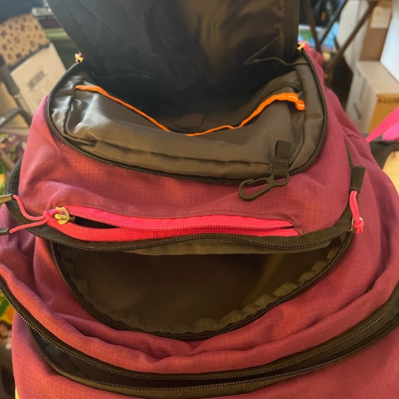 High Sierra Backpack - Picture 3 of 4